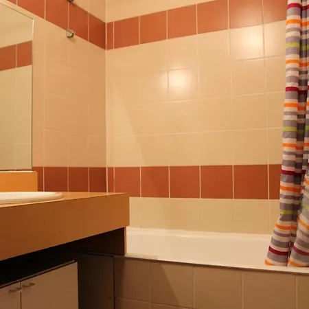 Schuss - Location: Pour 4 Personnes Dans Un Quartier Calme Mae-9065 *